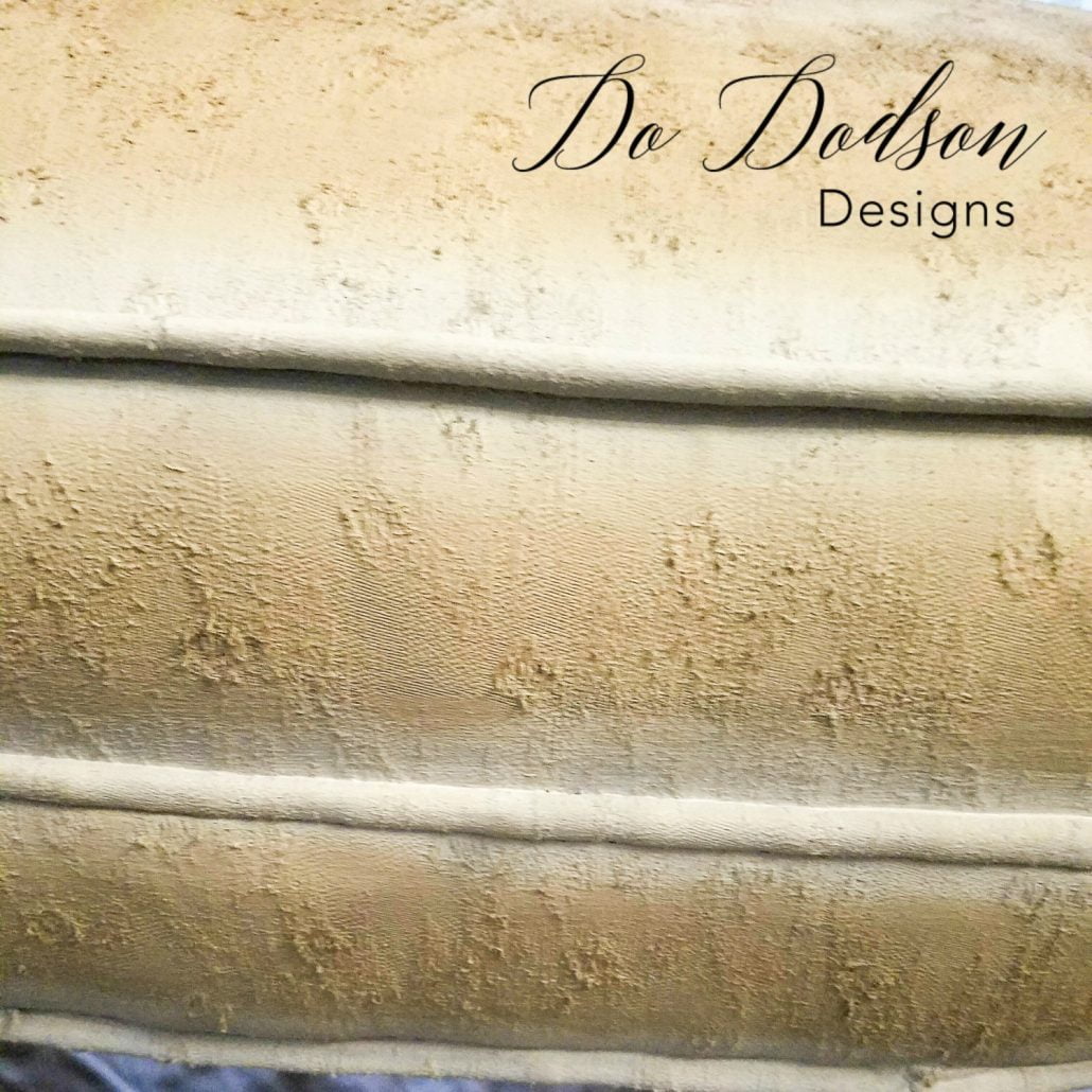 Yes, you can paint fabric on old chairs. #dododsondesigns #paintfabric #paintedfabric #fabricpaint #paintedfurniture