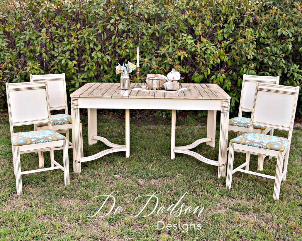 I love how creating a faux plank to on the famhouse kitchen table looks now. What a huge difference?