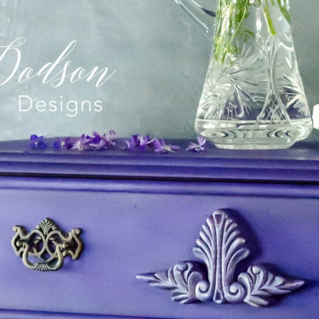 Why I'm Not Scared of Bright Colors on a Statement Piece #amethyst #dixiebellepaint #dododsondesigns #brightcolors #boldcolors #paintedfurniture #furnituremakeover #paintedfurnitureideas