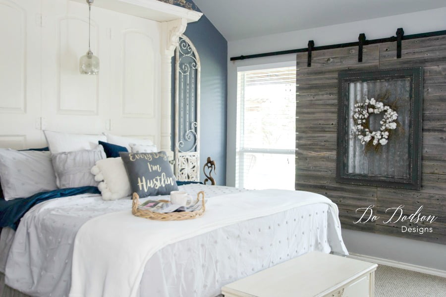 How To Add Amazing Color To Your Bedroom Makeover #dododsondesigns #bedroommakeover #bedroomideas #beddesign #bedroomdecoratingideas #bedroom