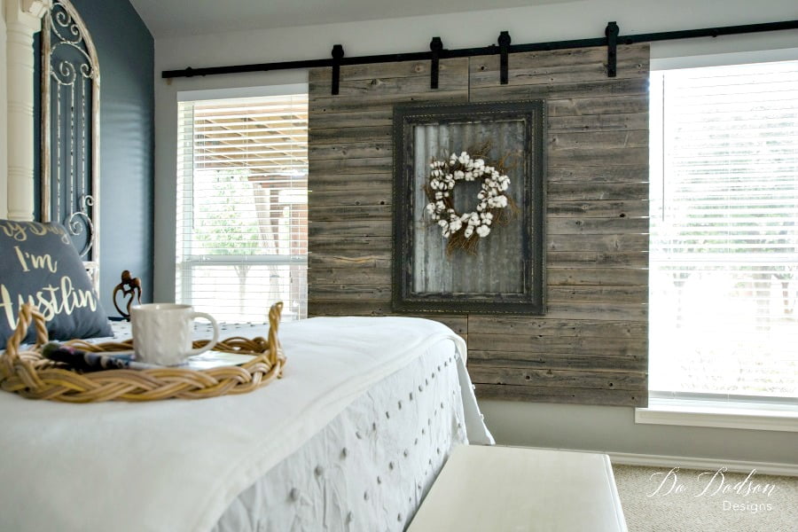 How To Add Amazing Color To Your Bedroom Makeover #dododsondesigns #bedroommakeover #bedroomideas #beddesign #bedroomdecoratingideas #bedroom