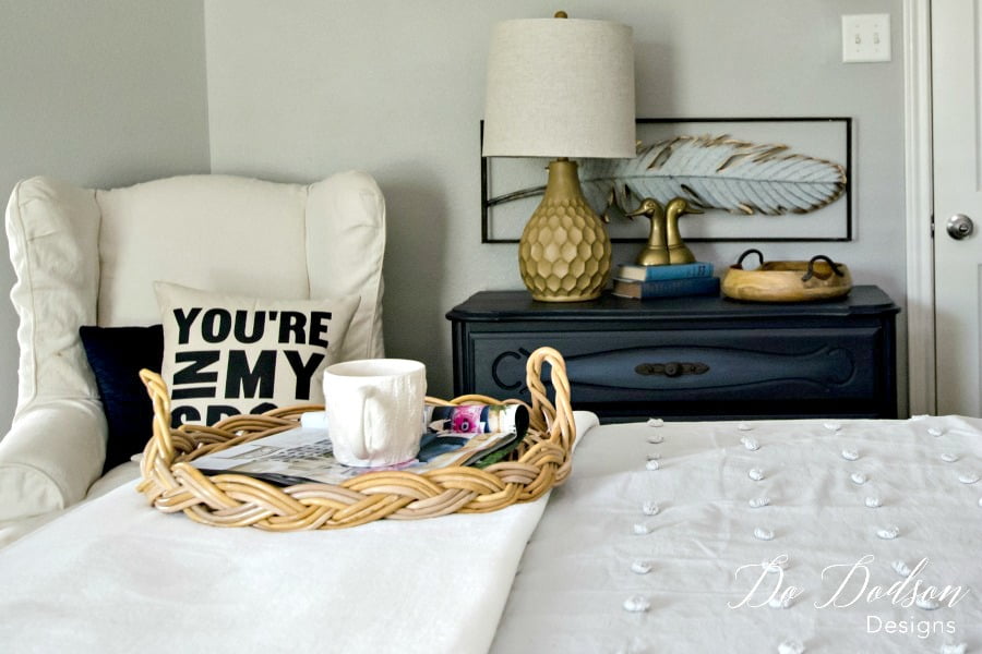How To Add Amazing Color To Your Bedroom Makeover #dododsondesigns #bedroommakeover #bedroomideas #beddesign #bedroomdecoratingideas #bedroom