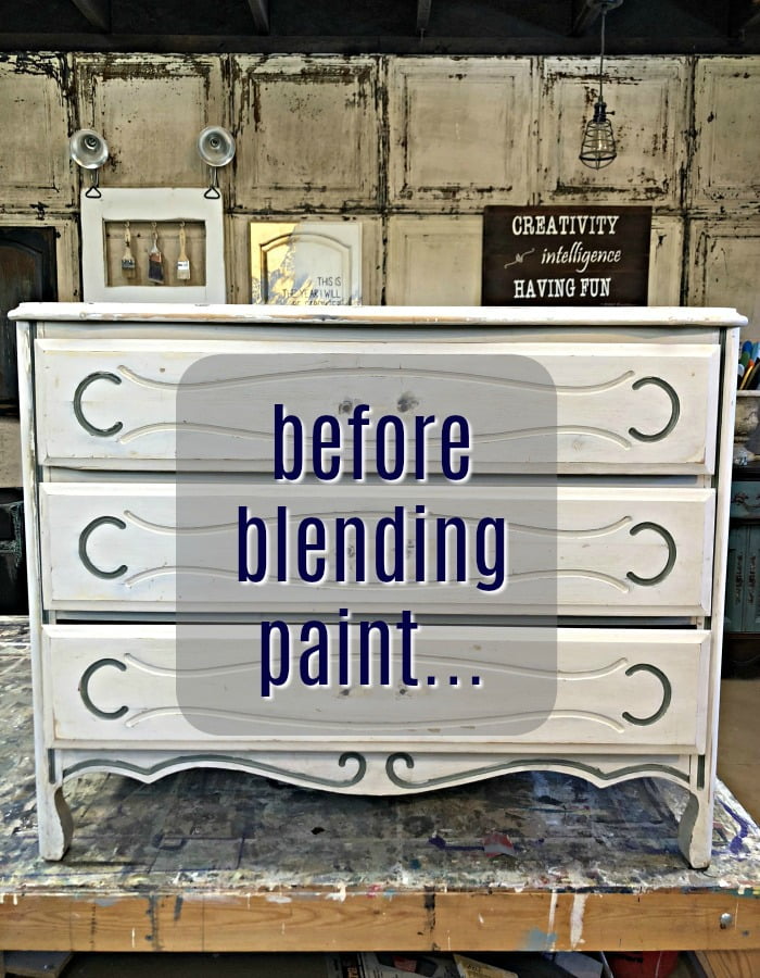 Get my FREE video tutorial and learn how to blend paint on your furniture like pro. 