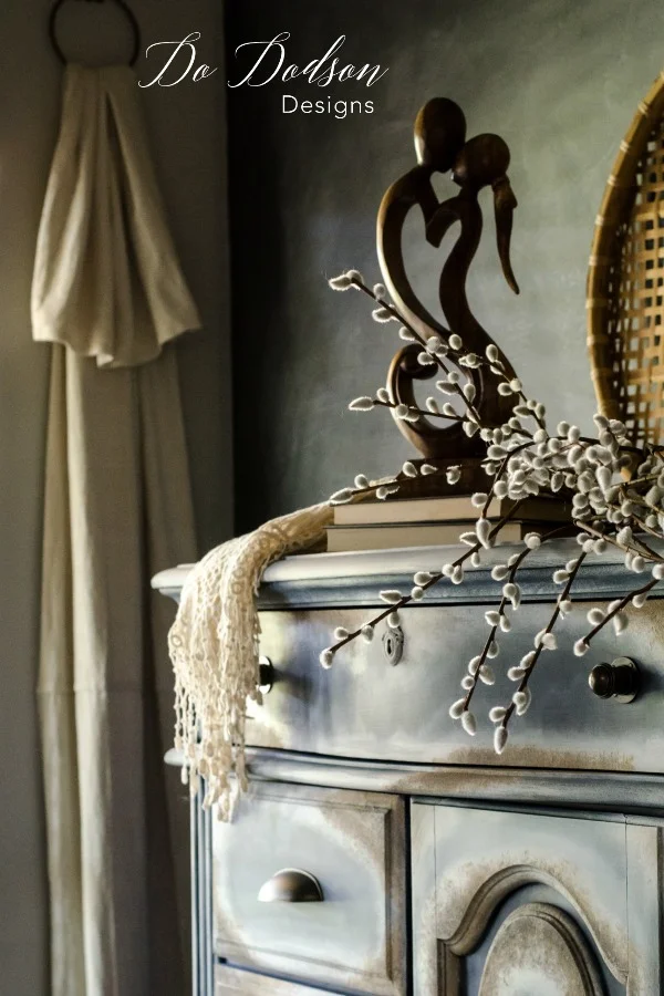 How To Create A Seamless Texture Look On Your Furniture #dododsondesigns #textured #texturepainting #paintedfurniture #furnituremakeover #furnitureartist