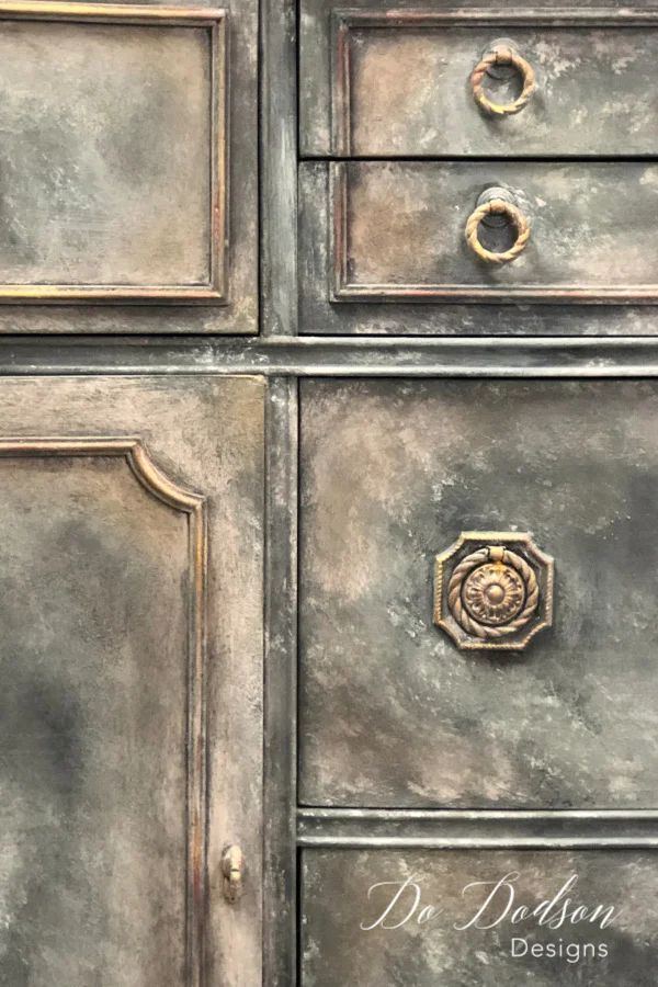 The final step in the Old World Finish was to apply gilding wax to the hardware and over the layered paint around the edges of the drawers and in the corners. 