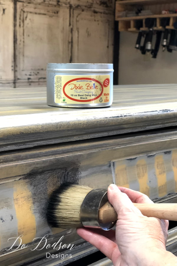 Because I used THE best chalk paint, I just had to use the Best Dang Wax. Seriously, that's the name of it. It really stands up to it's name. I added the black wax with my wax brush and made sure I got it into all the details.