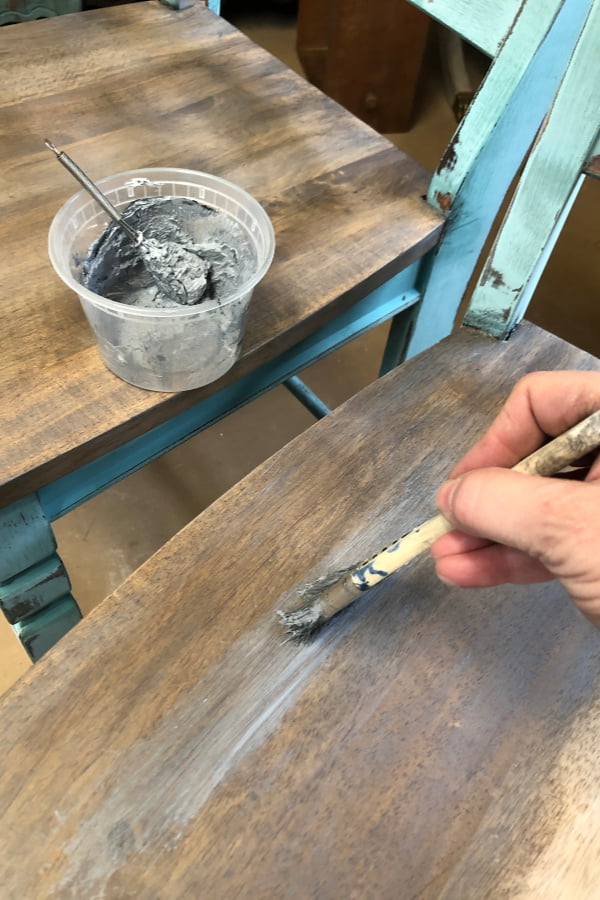 I customized a colored wax for this farm table and chairs. The look was amazing!