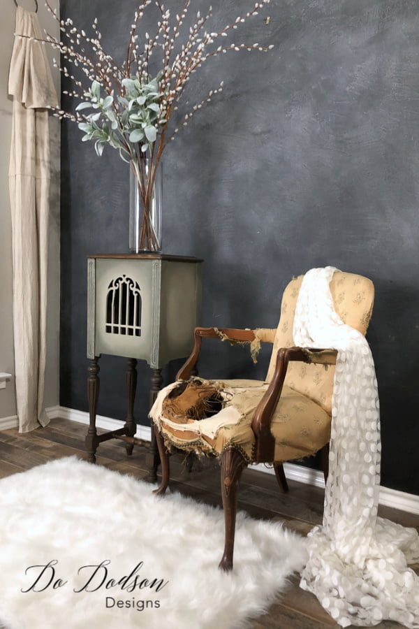 I only dreamed that my side table idea would turn out so well. I LOVE IT!