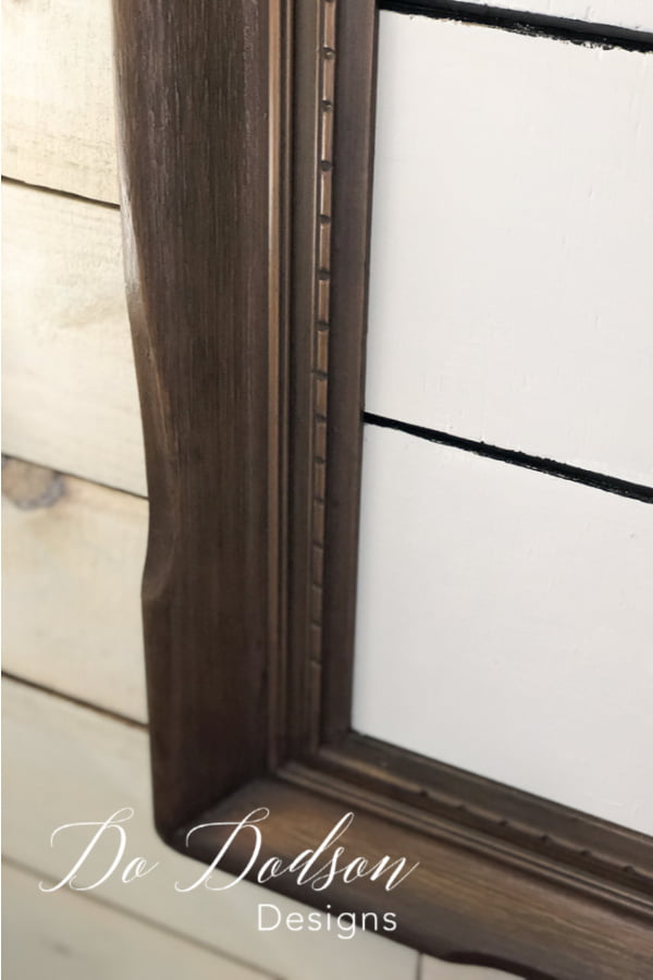 Painting the edges of the plywood black made a huge difference in the way my upcyled picture frame project turned out.