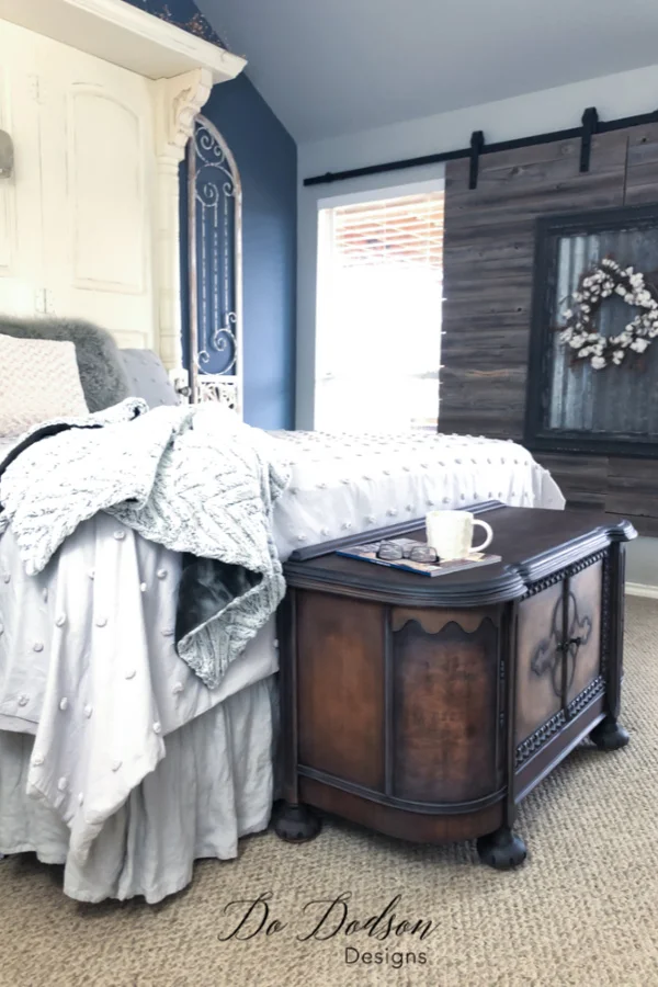 My bedroom is complete! Adding this vinatge cabinet to the end of of my bed is just want it needed.
