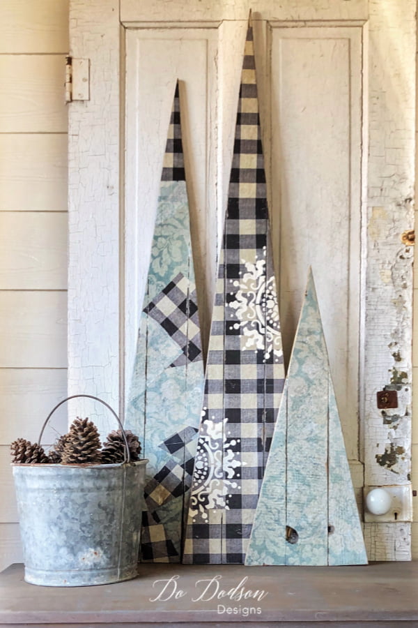 These adorable wood Christmas trees where just the right size for my holiday front porch. Adding the decoupage tissue paper added just the right touch.