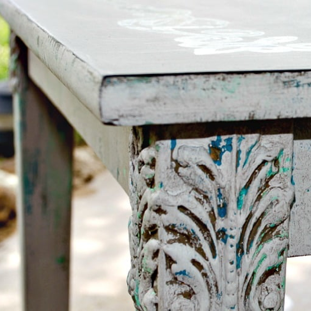 DIY Chalkboard Coffee Table Makeover