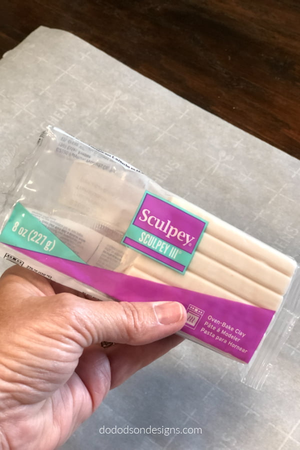 I used this sculpey clay to create my reusable pumpkin stems.