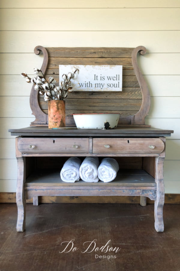 White Wax by Dixie Belle Paint Co was all I needed with this raw wood vintage wash stand makeover. It gives the wood a soft appearance and the protection it needs with out chalk paint.