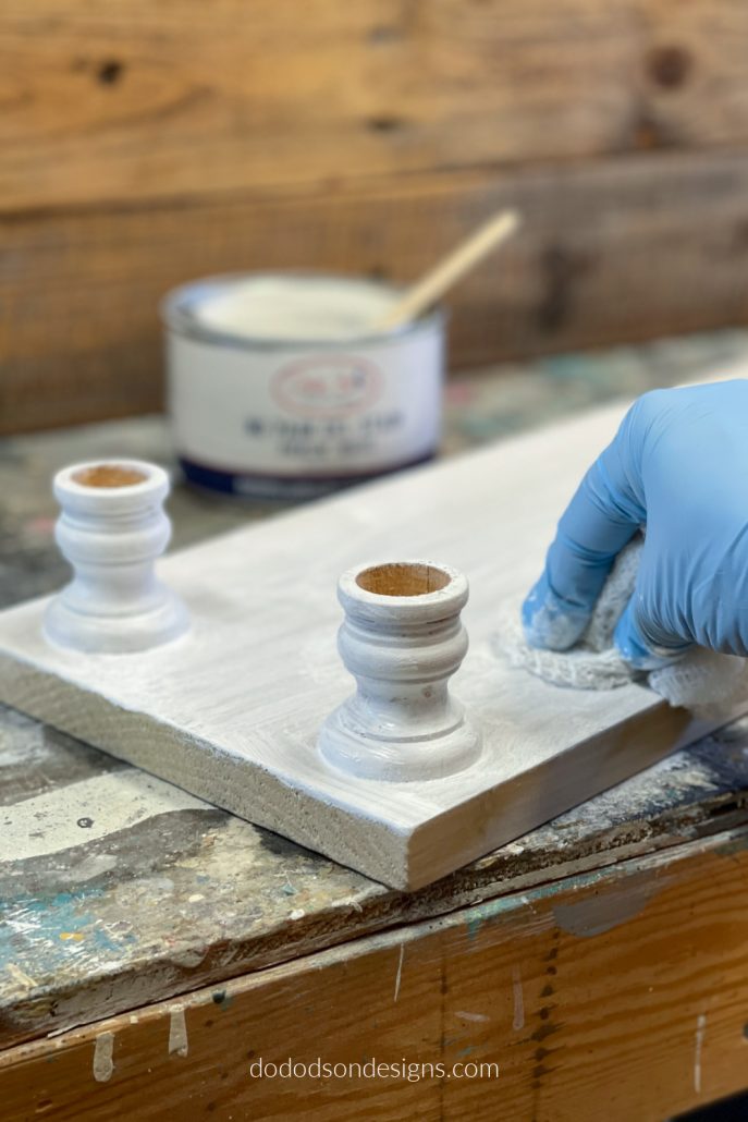 I chose a pickling white stain for my table riser to give it that farmhouse vibe. But if you're into painting, choosing your favorite color or do a paint and stain combo. That's pretty too!
