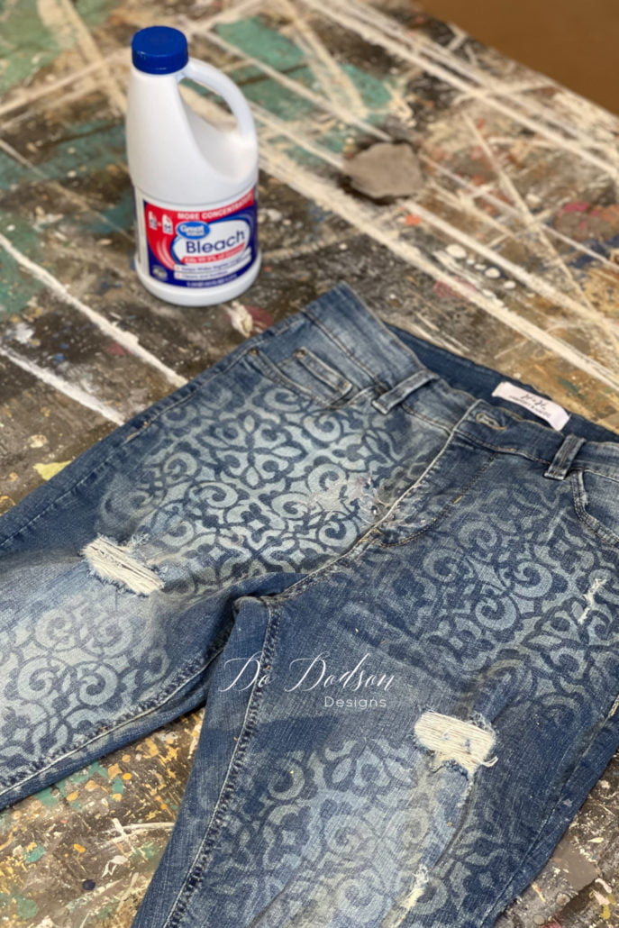 Here are the results of me stenciling my jeans with bleach. Tell me what you think! Have you tried it?
