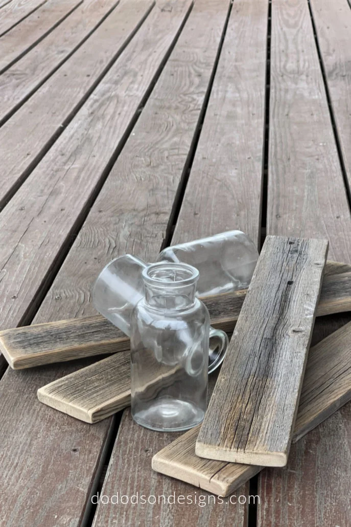 You can make DIY wood vase holders from scrap wood and a few glass vases. Quick and easy DIY. Check it out!