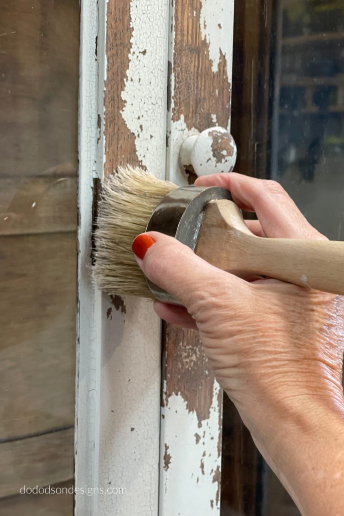 I love the feel of wax over milk paint so that is what I chose to seal this painted finish with. Mainly because I wanted to preserve the look of the bare wood exposed. Using white wax was a good choice.