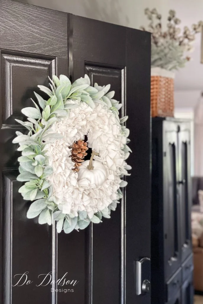 Make this amazing Fall wreath with drop cloth in less than an hour. Get the step by step tutorial with pictures on the blog now.