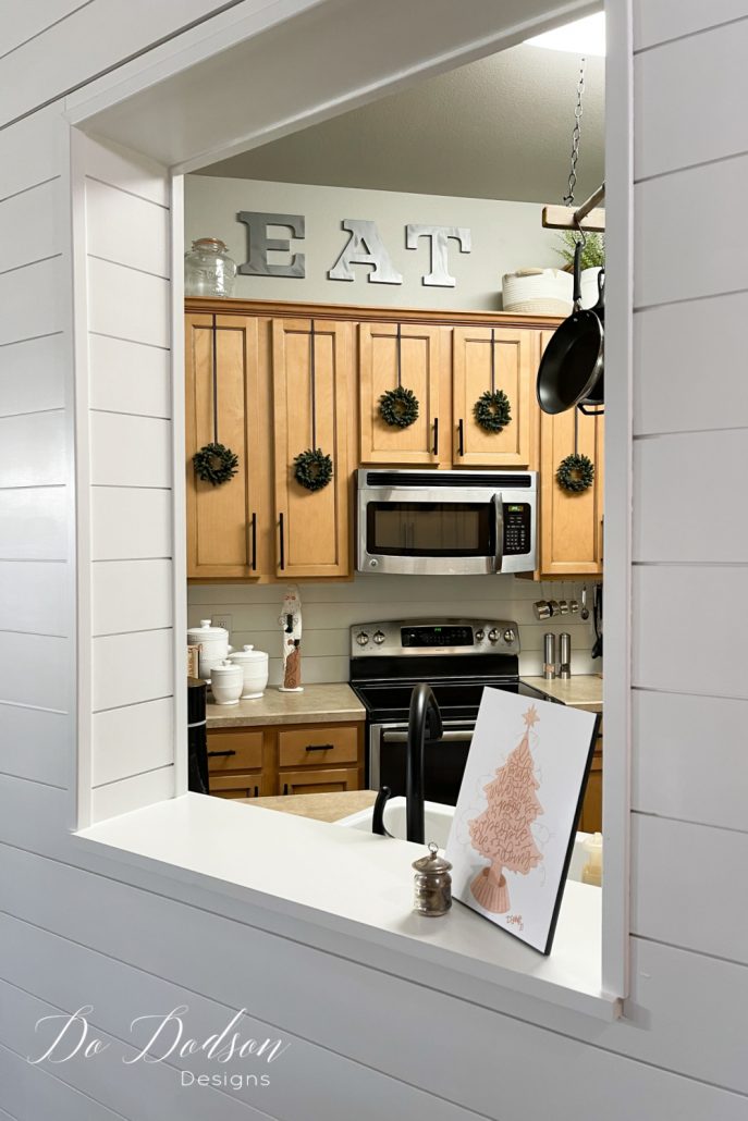 Do Dodson Designs Christmas Home Tour - Shiplap Accent Walls