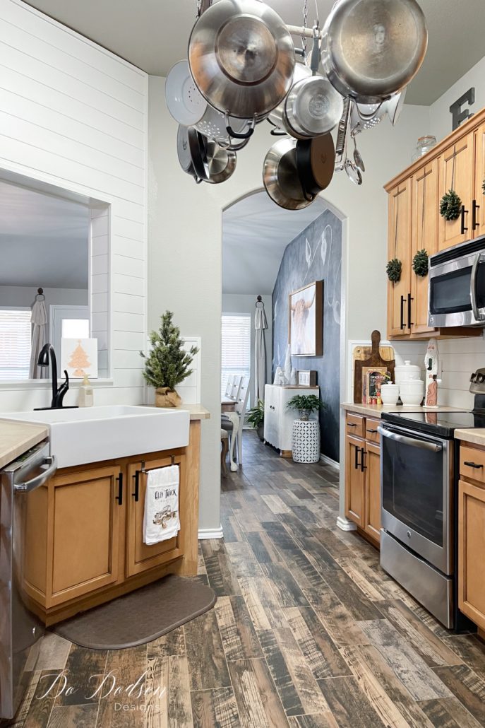 Mini Wreaths For Kitchen Cabinets