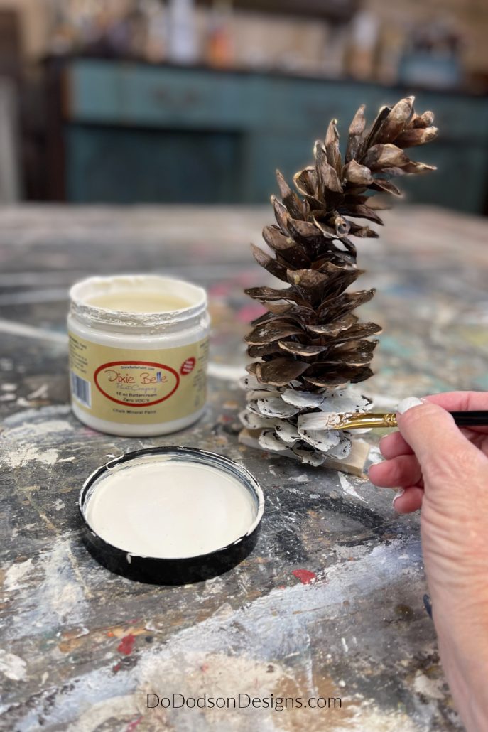 How To Make DIY Pinecone Gnomes For Christmas Decor
