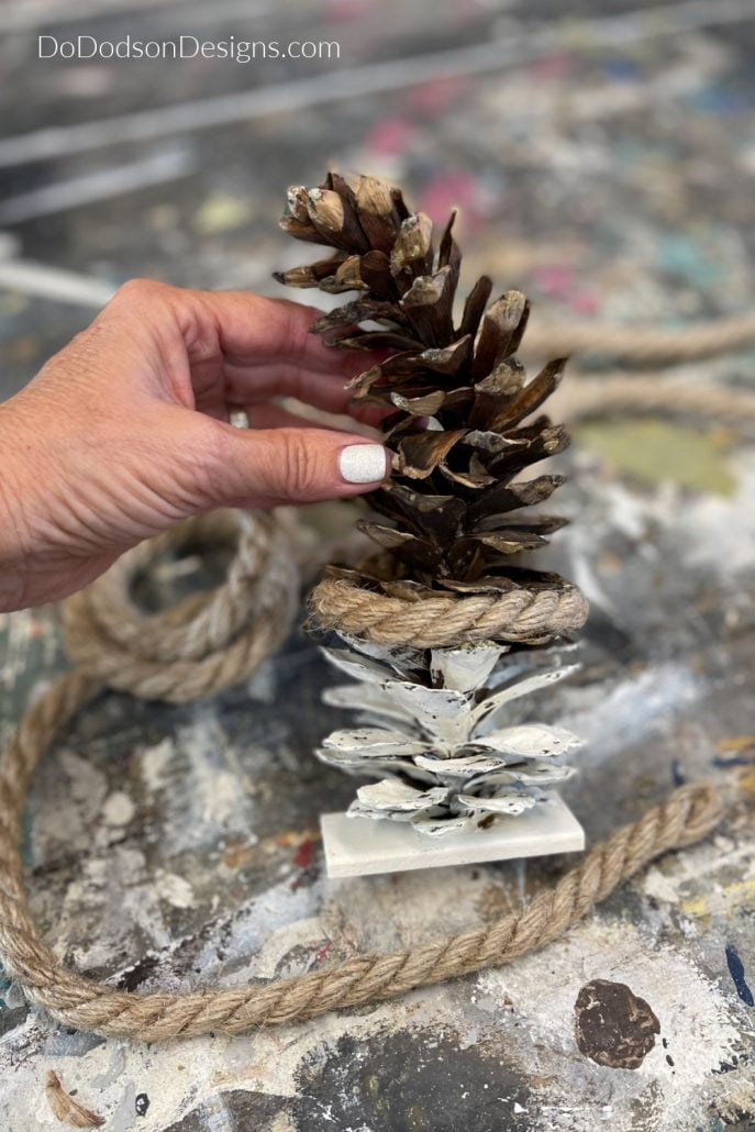 How To Make DIY Pinecone Gnomes For Christmas Decor
