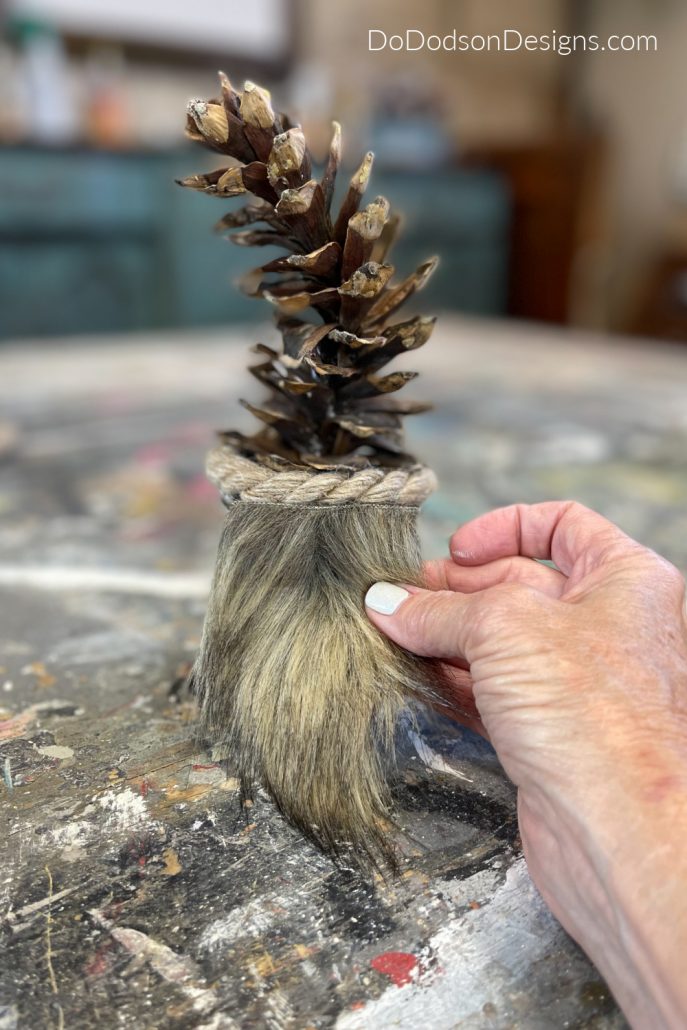 How To Make DIY Pinecone Gnomes For Christmas Decor