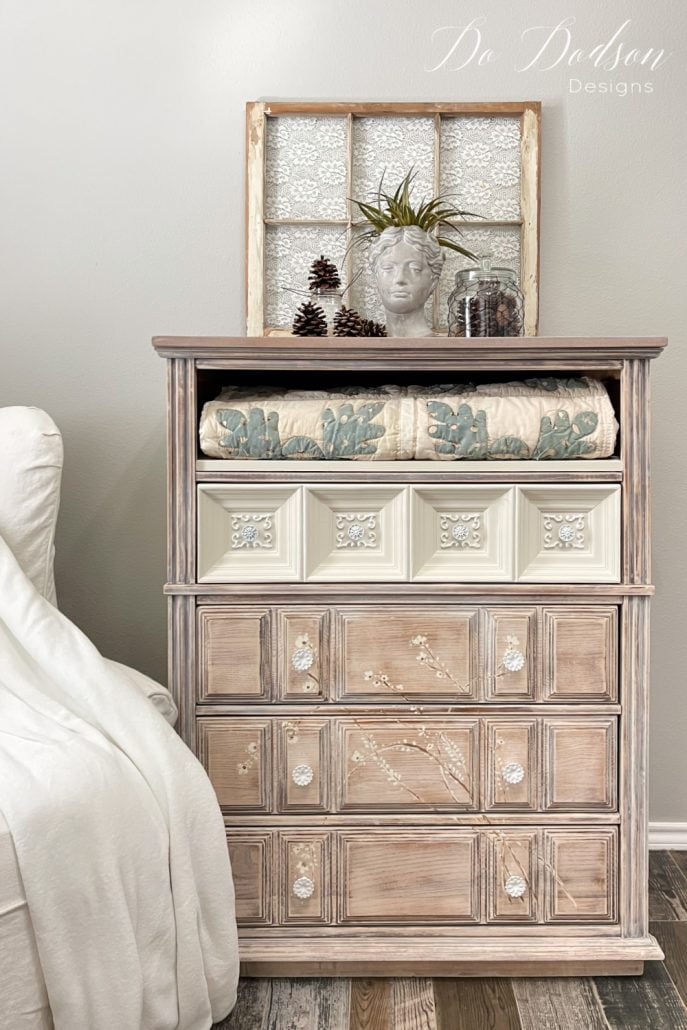 I love to tuck away quilts in unusual places for easy access. This old dresser was perfect with it's missing drawer.