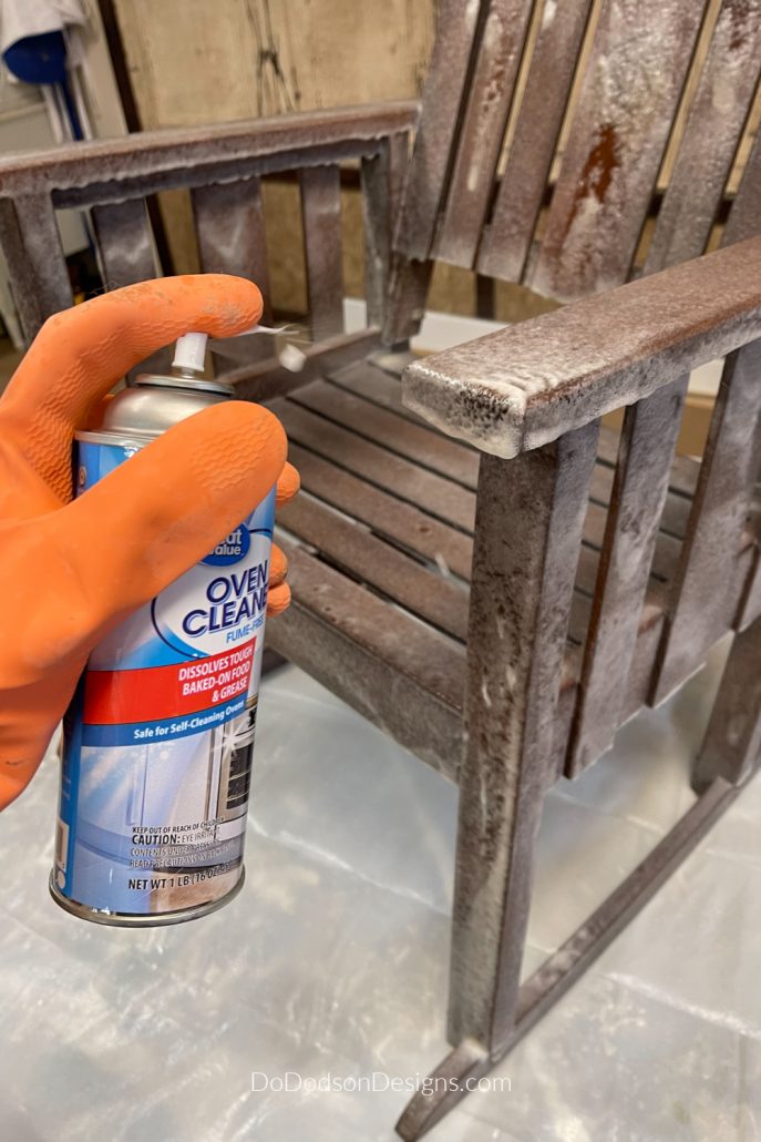 Who would have thought that oven cleaner could be used to strip wood furniture? 