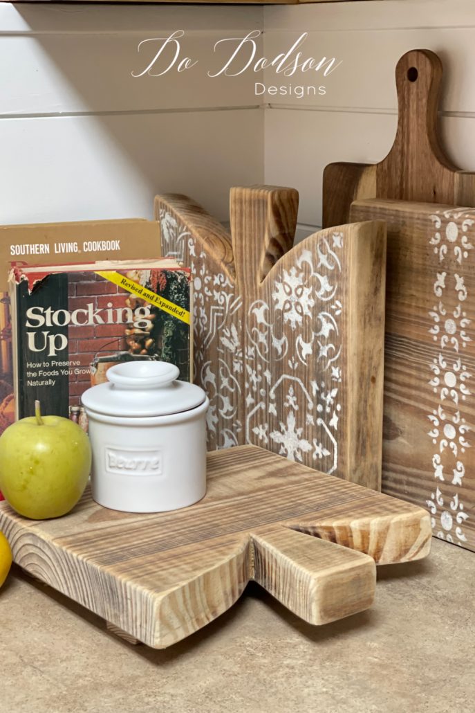 How To DIY Amazing Primitive Wood Table Risers - Scrap Wood Project