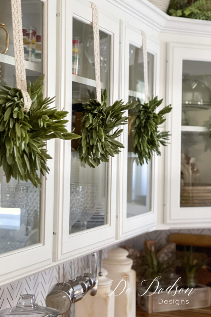The Best Way To Hang Wreaths On Kitchen Cabinets