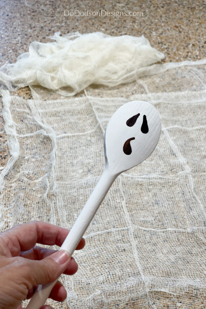 DIY Wooden Spoon Ghost